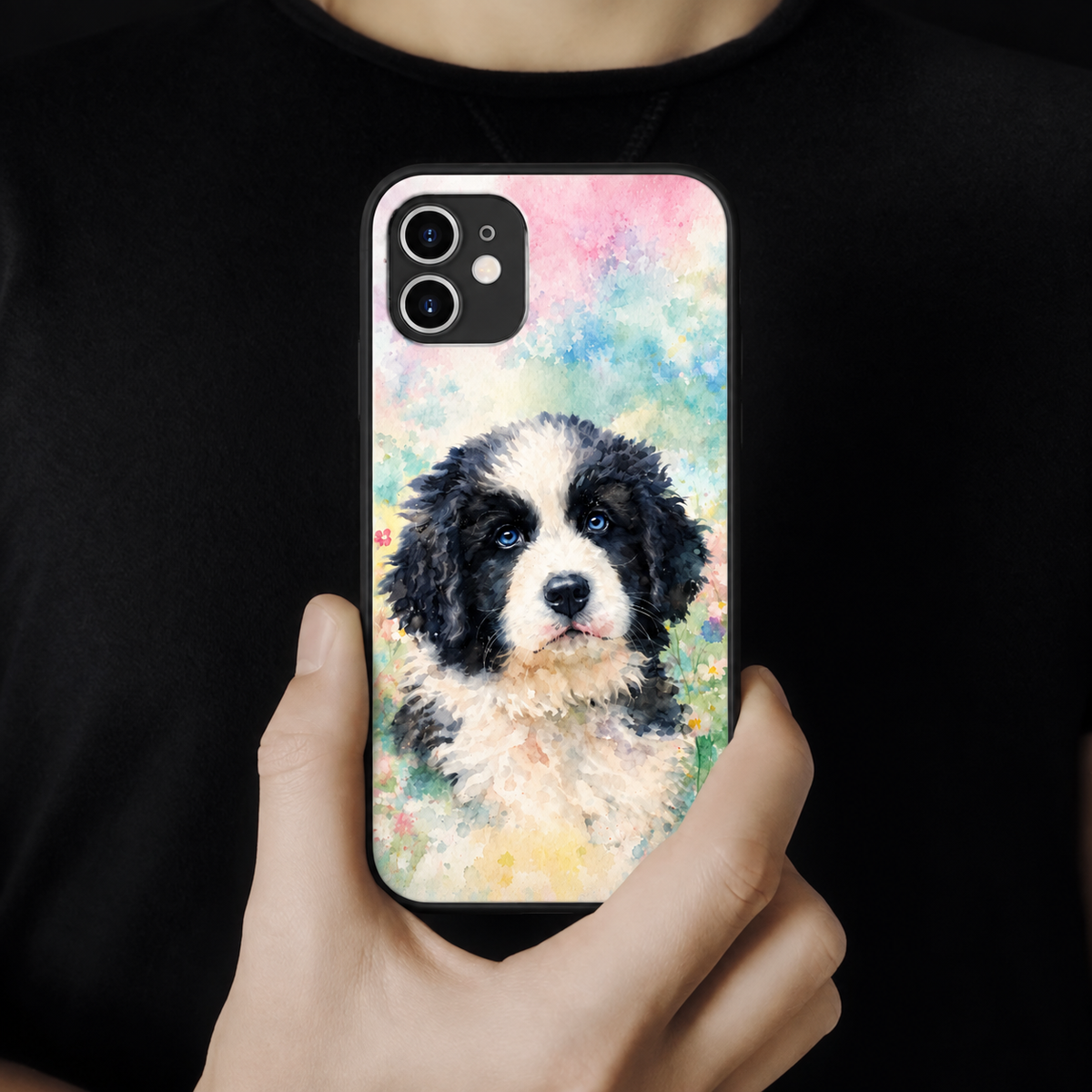 Personalized phone case with watercolour dog motif in bright tones.
