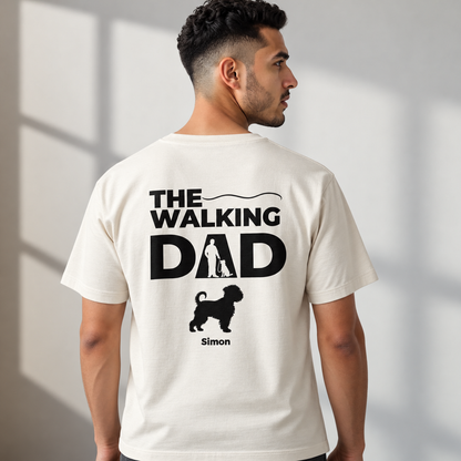 Beige T-shirt printed with "THE WALKING DAD", silhouette of a man with a dog and the name "Simon".