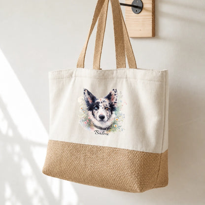 Beige tote bag with watercolor dog print and the name “Balou”. Lower half made of jute.
